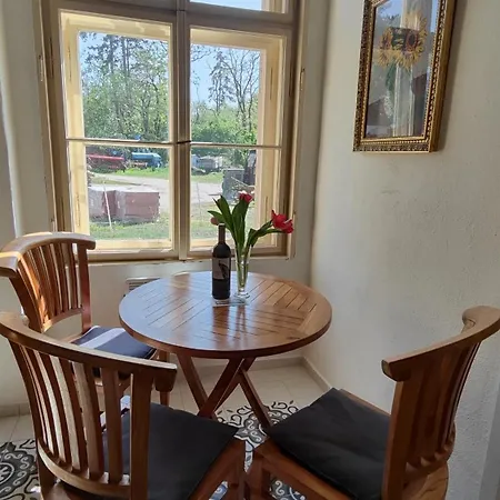 Ferienhaus Lobkovice: Gemütliches Am Schloss