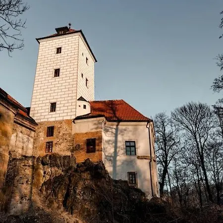 Ferienhaus Lobkovice: Gemütliches Am Schloss *