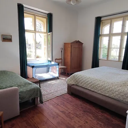 Lobkovice: Gemuetliches Gaestehaus Am Schloss Feriehus Neratovice