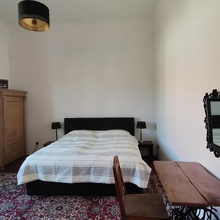 Ferienhaus Lobkovice: Gemütliches Am Schloss *