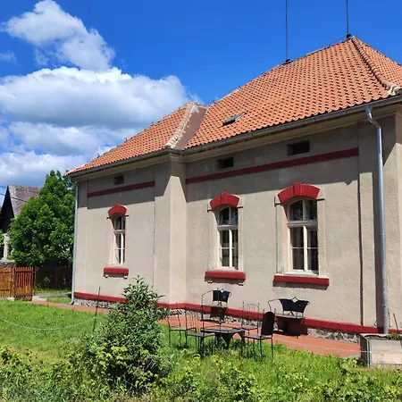 Lobkovice: Gemütliches Am Schloss Ferienhaus Neratovice