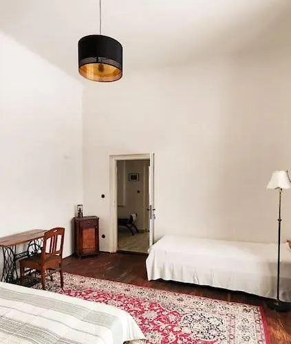 Lobkovice: Gemuetliches Gaestehaus Am Schloss 펜션 Neratovice