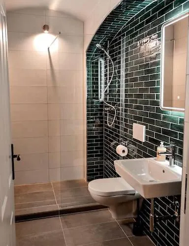 Lobkovice: Gemuetliches Gaestehaus Am Schloss 펜션 *
