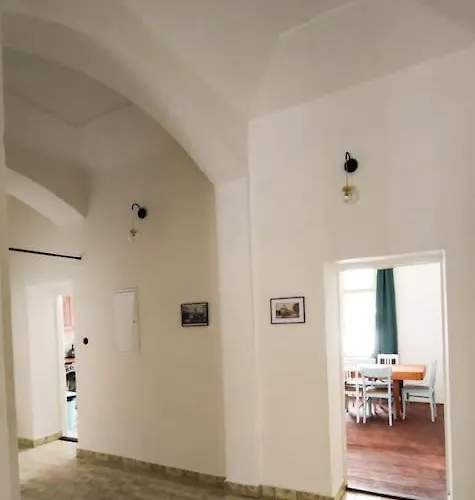 Lobkovice: Gemuetliches Gaestehaus Am Schloss 펜션 *