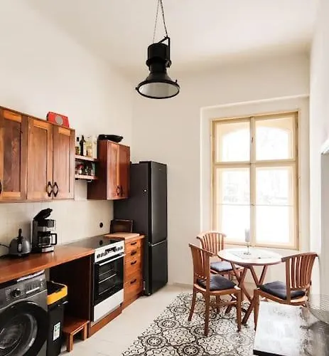 펜션 Lobkovice: Gemuetliches Gaestehaus Am Schloss Neratovice
